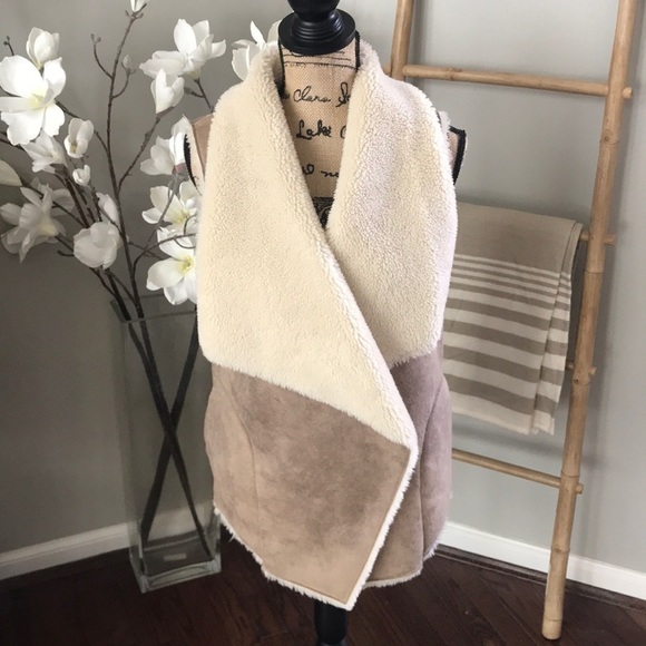 Velvet by Graham & Spencer shearling vest - Picture 3 of 8